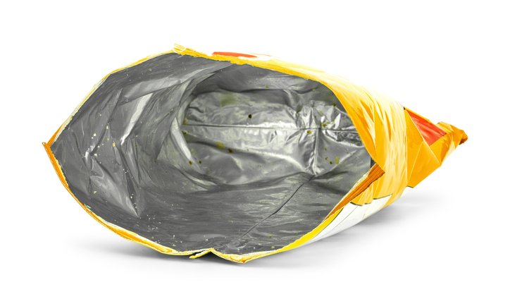 Chipsen är slut. Vad ska du göra med chipspåsen?
