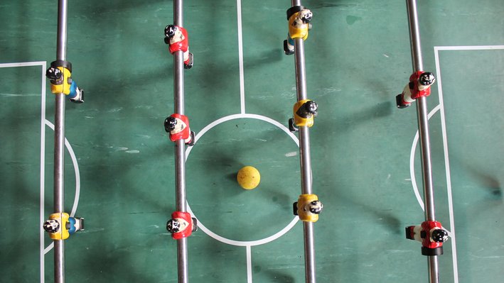 Alla har olika intressen, även om du delar dina med vissa. Du är kanske jätteduktig på fussball, men hur skulle du förklara spelet för någon som inte kan?