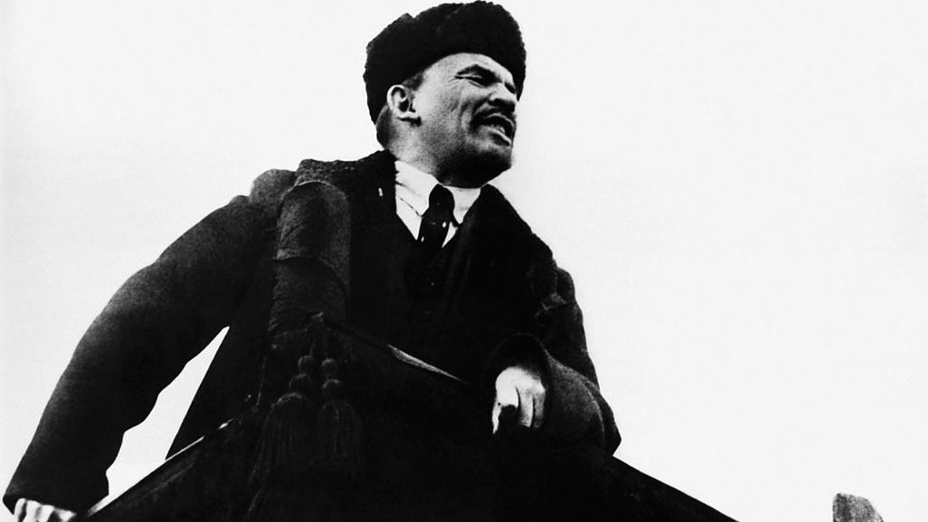 Vladimir Ilich Lenin ledde revolutionen i Ryssland, och är en symbol för socialistiska revolutioner världen över.